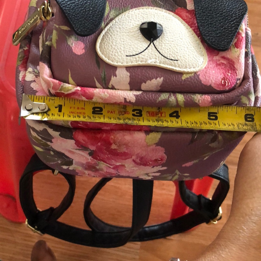 Betsey Johnson Mini Dog Backpack - Picture 4 of 10